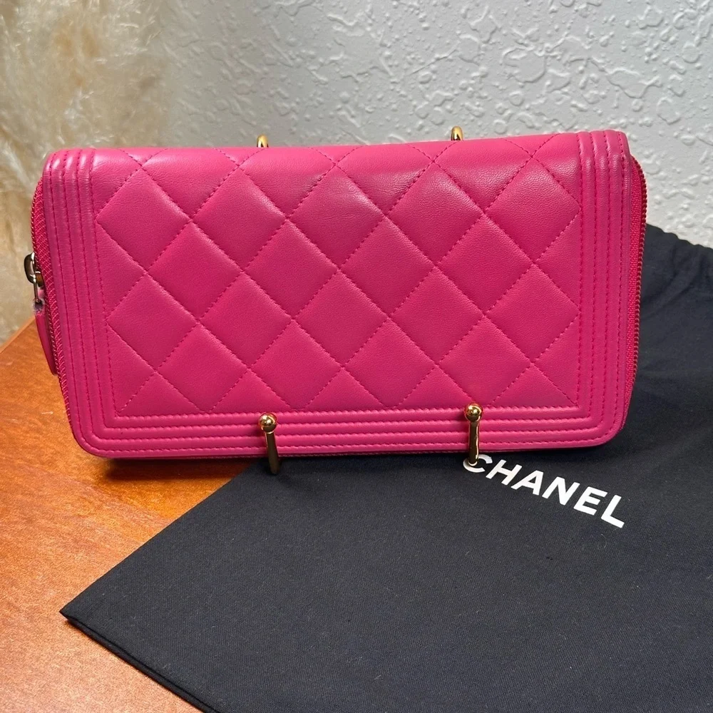 CHANEL le Boy Medium Gusset Zip Around Wallet Black Caviar Leather Gold CC HW